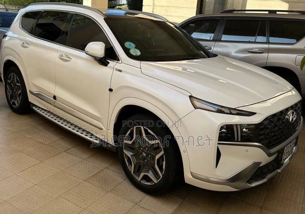 Hyundai Santa Fe 2022 White