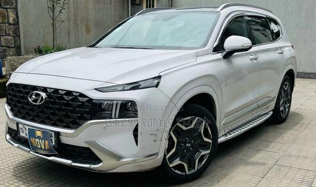 Hyundai Santa Fe 2022 White