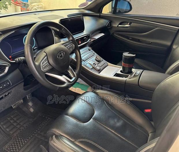 Hyundai Santa Fe 2022 White