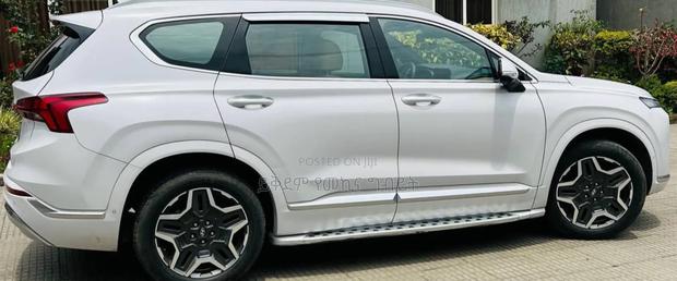 Hyundai Santa Fe 2022 White