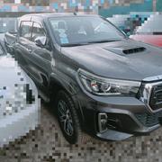 Toyota Hilux 2016 Gray for sale