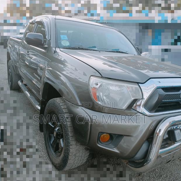 Toyota Tacoma 2015 Brown