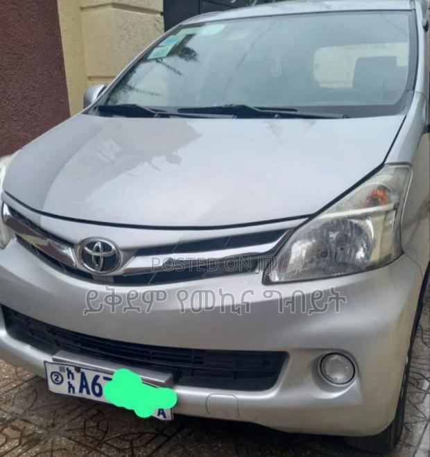 Toyota Avanza 2015 Silver