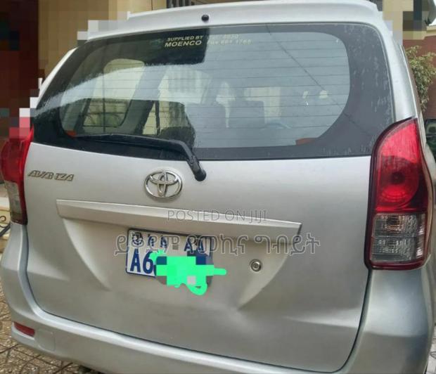 Toyota Avanza 2015 Silver