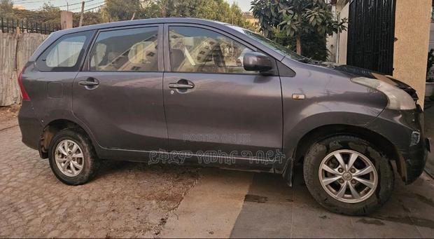 Toyota Avanza 2015 Gray
