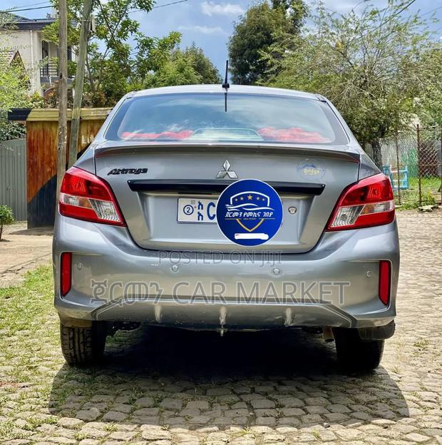 Mitsubishi Attrage 2022 Gray
