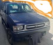 Toyota Hilux 2000 Blue for sale