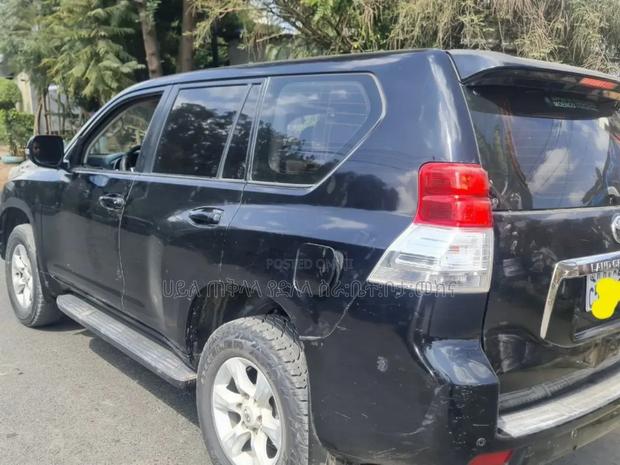 Toyota Land Cruiser 2013 Gray