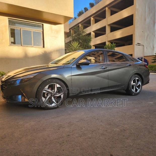 Hyundai Avante 2021 Gray