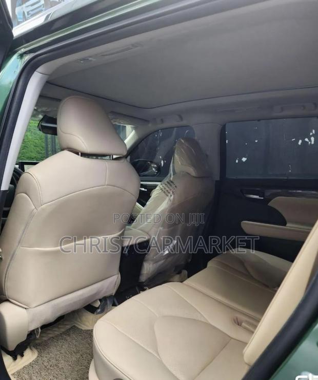 Toyota Highlander Limited AWD 2023 Green