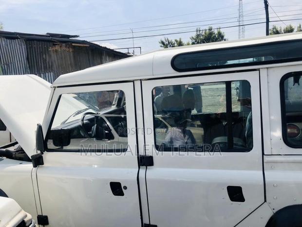 Land Rover Defender 1986 White