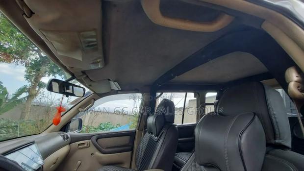Toyota Land Cruiser 2006 Ivory