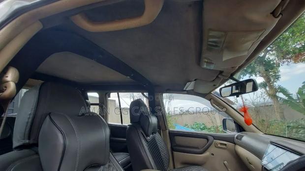 Toyota Land Cruiser 2006 Ivory