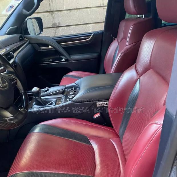 Lexus LX 2020 Gray