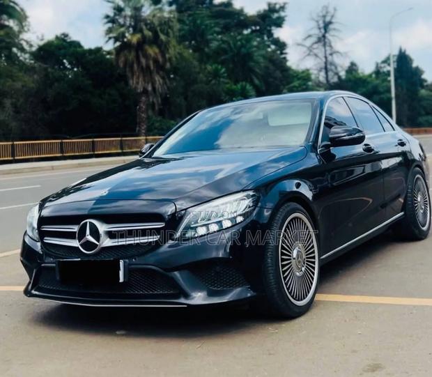 Mercedes-Benz C180 2021 Black