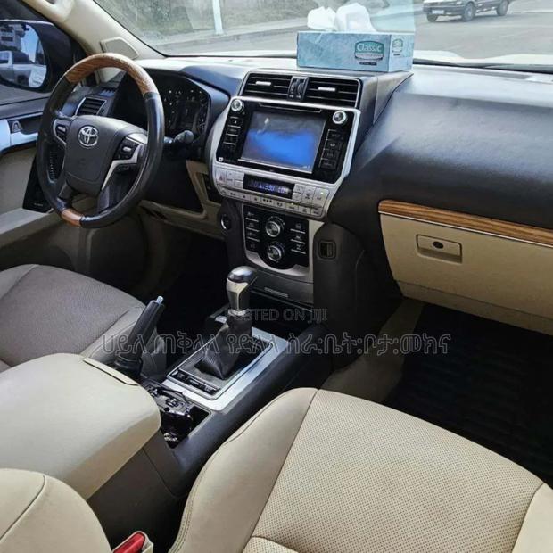 Toyota Land Cruiser Prado 2021 White