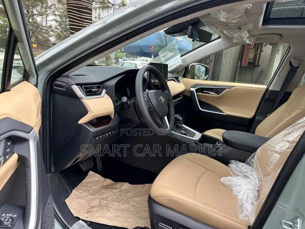 New Toyota RAV4 LE AWD 2023 Green