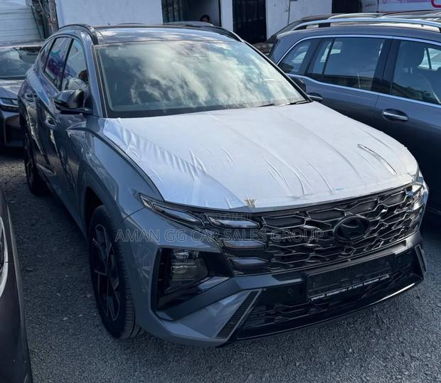 Hyundai Tucson 2024 Gray