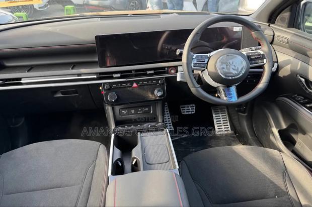 Hyundai Tucson 2024 Gray