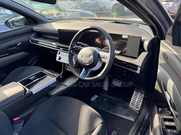 Hyundai Tucson 2024 Gray