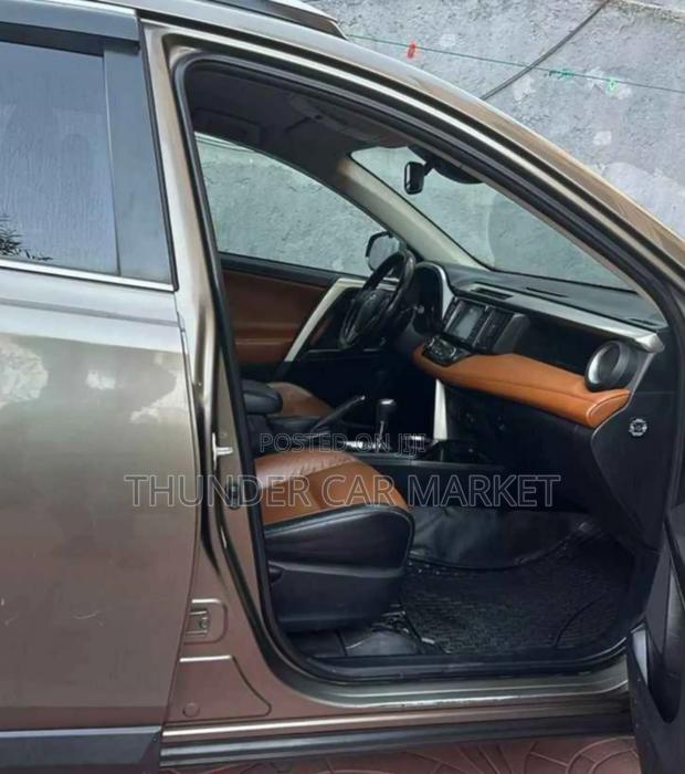 Toyota RAV4 2017 Gray