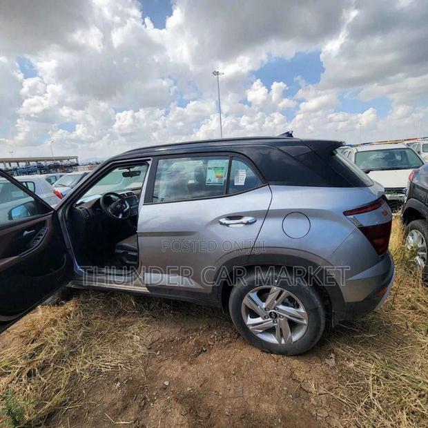 Hyundai Creta 2024 Silver