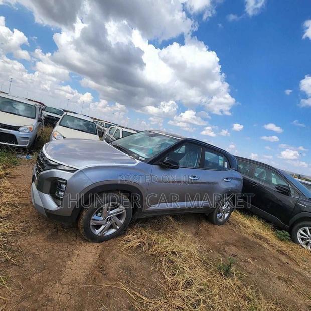 Hyundai Creta 2024 Silver