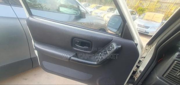 Jeep Cherokee 2001 White