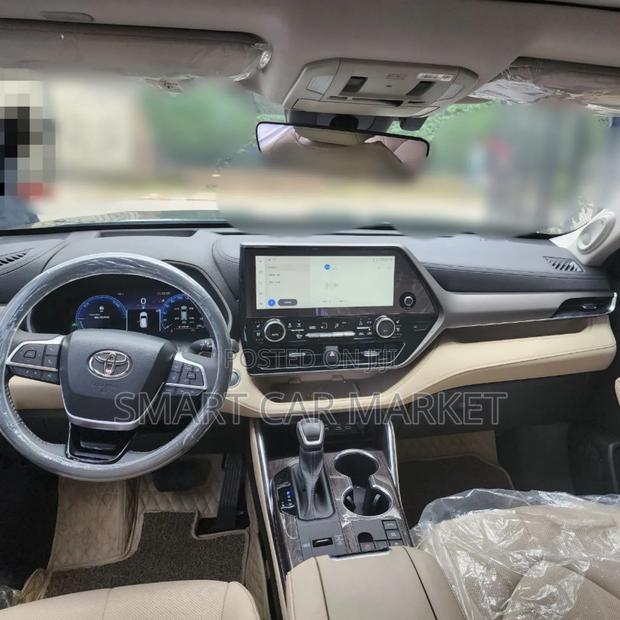 New Toyota Highlander 2023 Blue