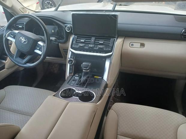 Toyota Land Cruiser 2023 White
