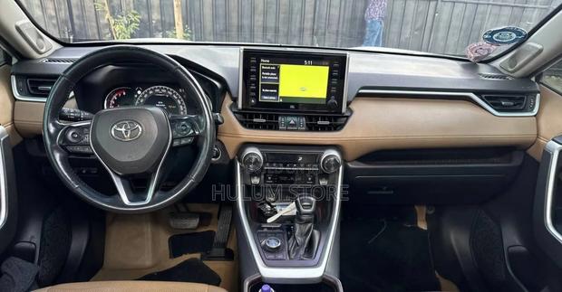Toyota RAV4 Adventure AWD 2020 White