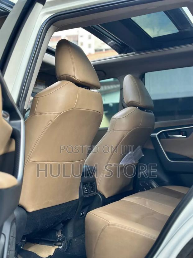 Toyota RAV4 Adventure AWD 2020 White
