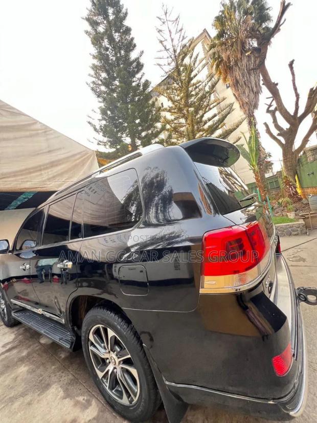 Toyota Land Cruiser 4.5 V8 VXR 2019 Black