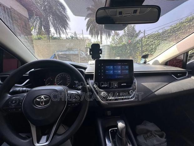 Toyota Corolla SE 2022 White
