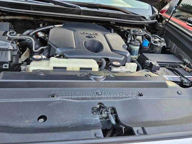 Toyota Land Cruiser Prado 2.8 2020 Gold