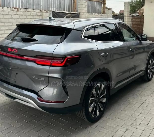 New BYD Song Plus 2025 Gray