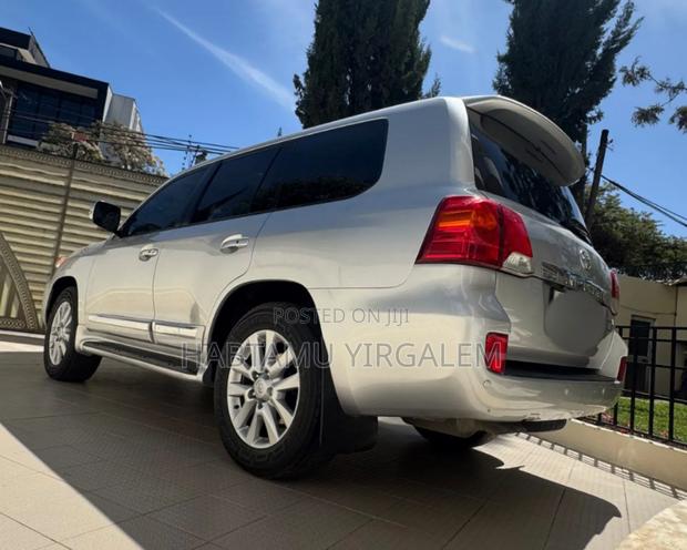 Toyota Land Cruiser 2014 Silver