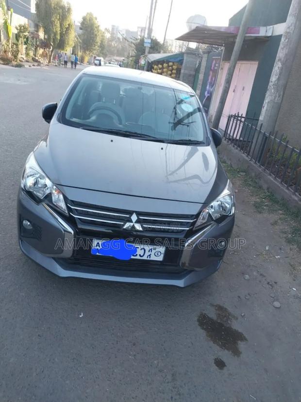 Mitsubishi Attrage 2022 Gray