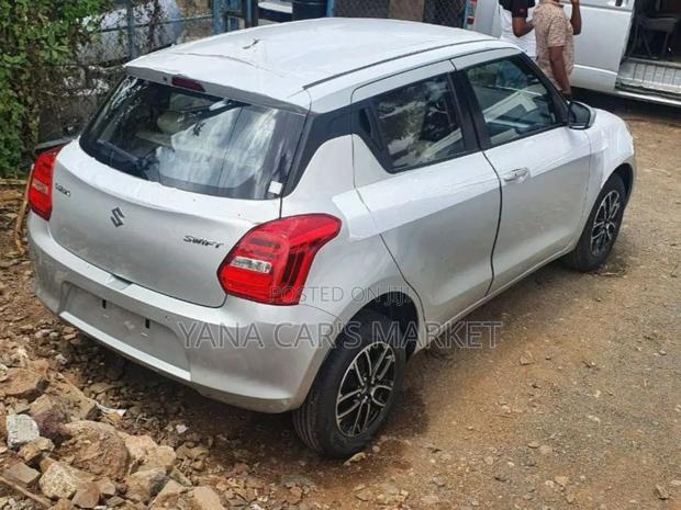 New Suzuki Swift 2023 White