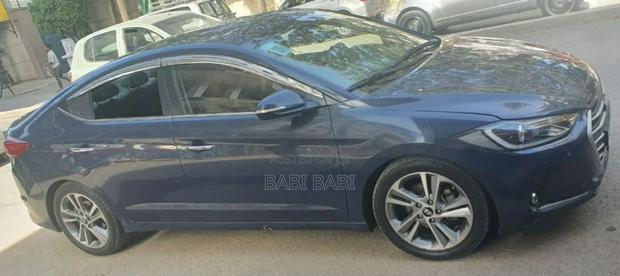 Hyundai Avante 2016 Blue
