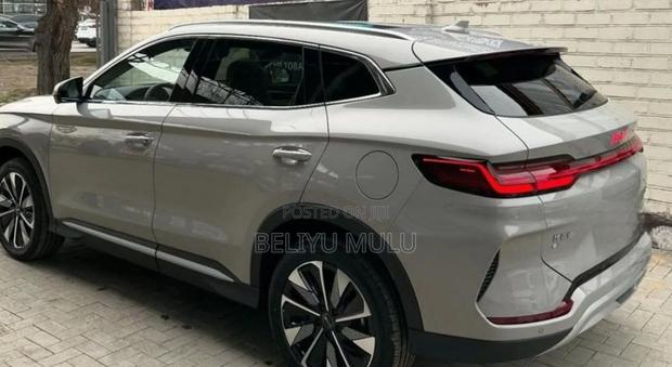 New BYD Song Plus 2025 Gold