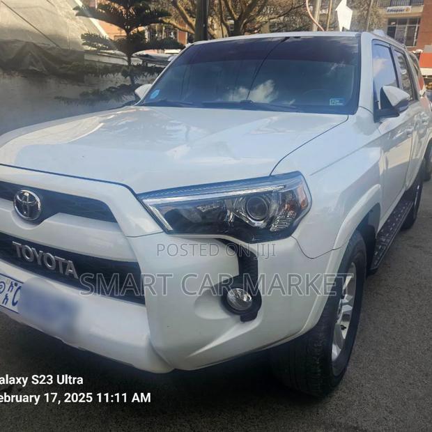 Toyota 4-Runner SR5 Premium 4dr 4x4 (4.0L 6cyl 5A) 2017 White