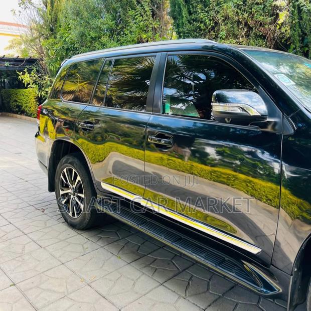 Toyota Land Cruiser 2014 Black