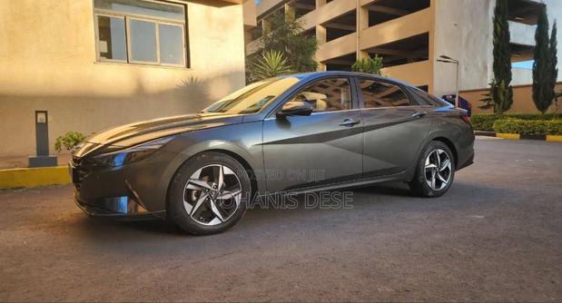Hyundai Avante 2021 Gray