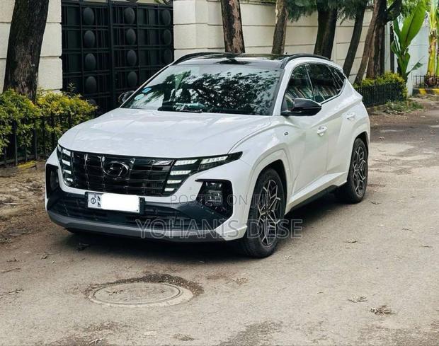 Hyundai Tucson 2021 White