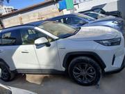 Toyota RAV4 2022 White for sale