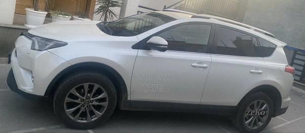 Toyota RAV4 2016 Ivory