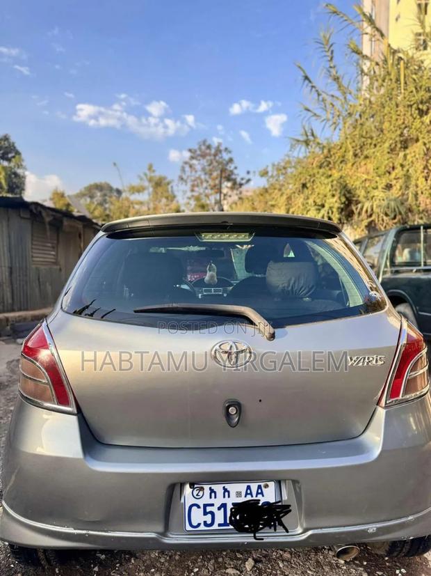 Toyota Yaris 2007 Gray