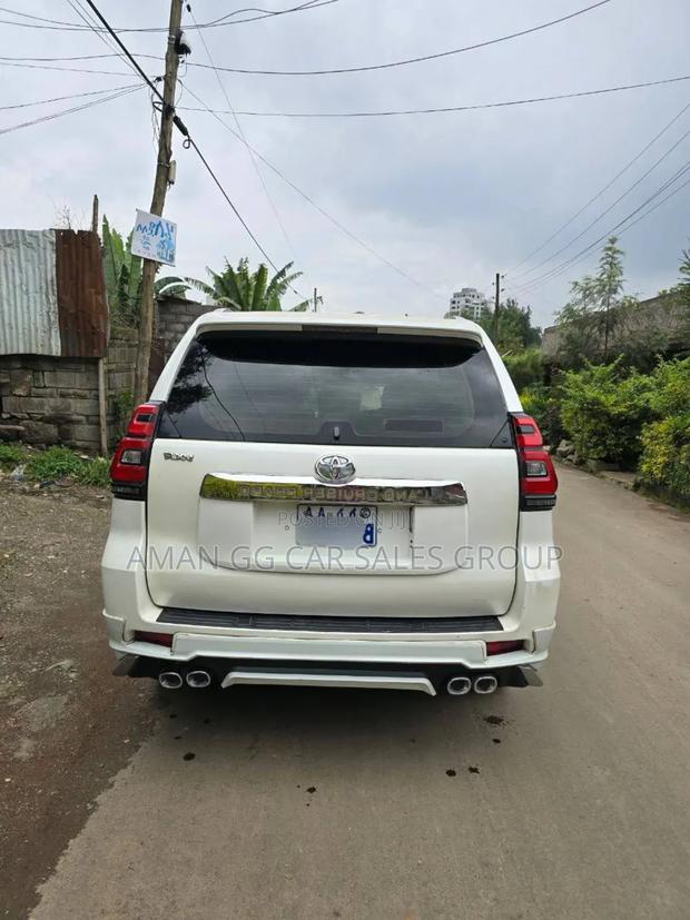 Toyota Land Cruiser 2014 White
