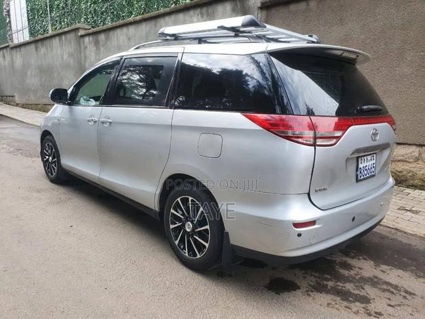 Toyota Previa 2007 Silver